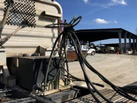 2015 Peterbilt 389 Conventional Day Cab