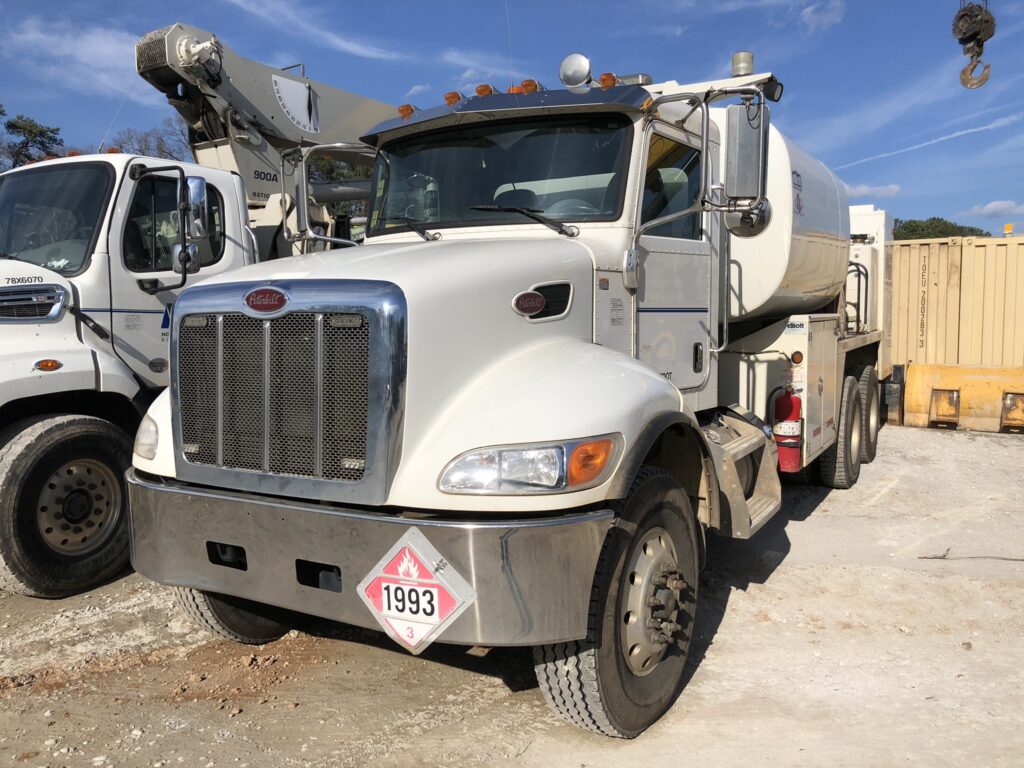 2015 Peterbilt 348 Fuel/Lube Truck