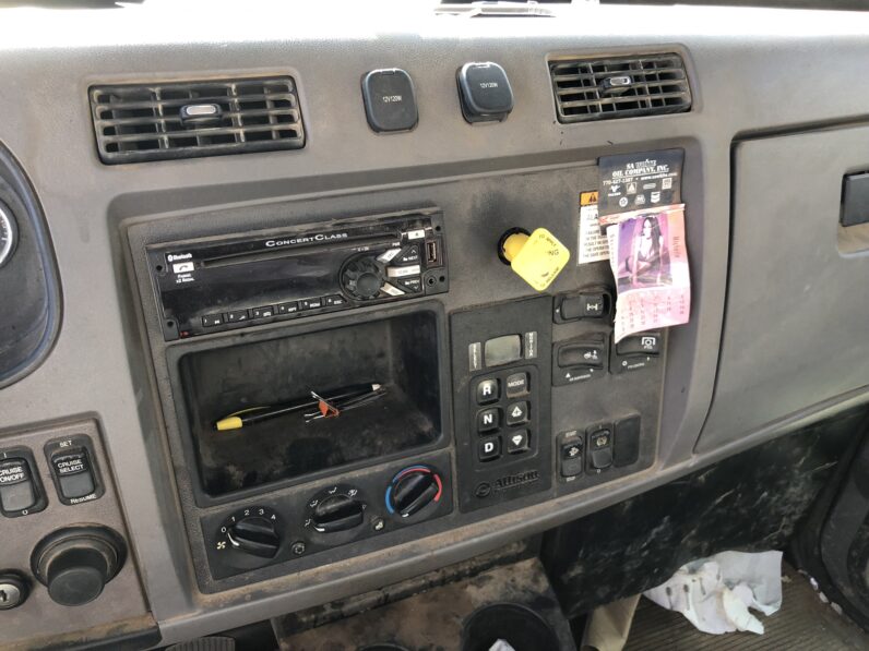 2015 Peterbilt 348 Fuel/Lube Truck