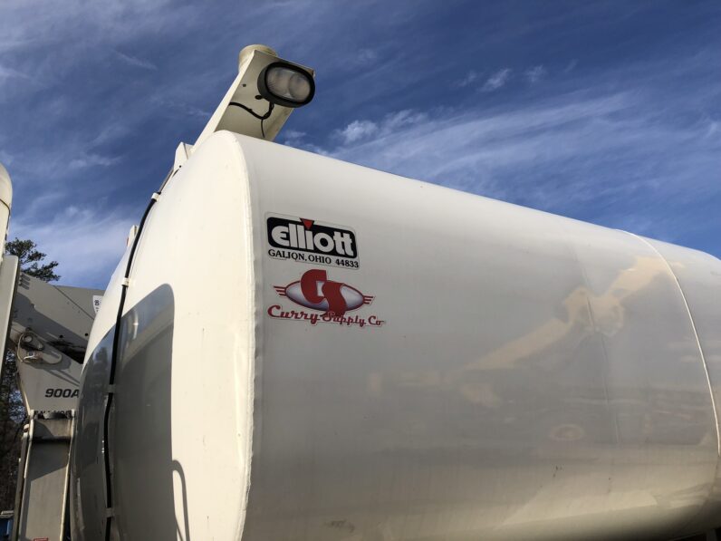 2015 Peterbilt 348 Fuel/Lube Truck