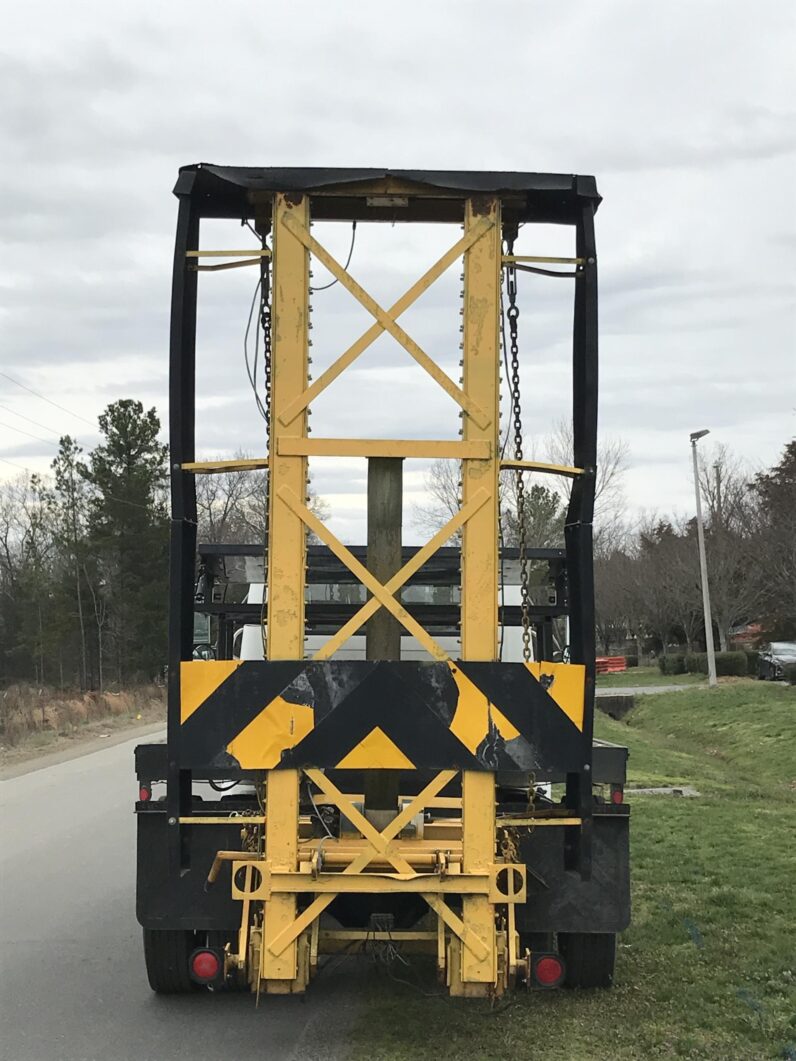 2000 International 4700 Attenuator Truck