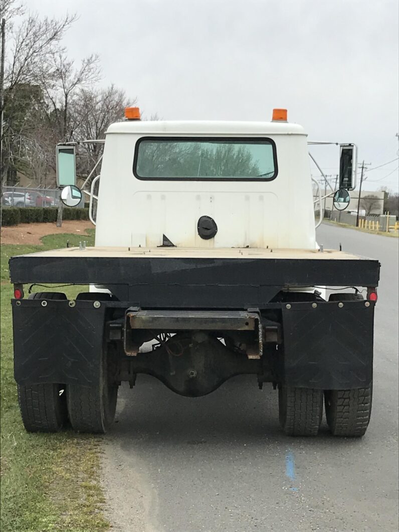 2000 International 4700 Attenuator Truck