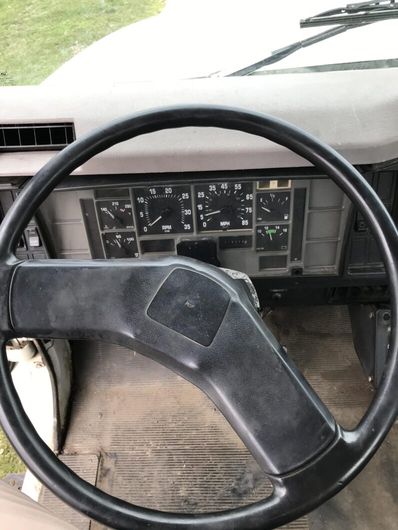 2000 International 4700 Attenuator Truck