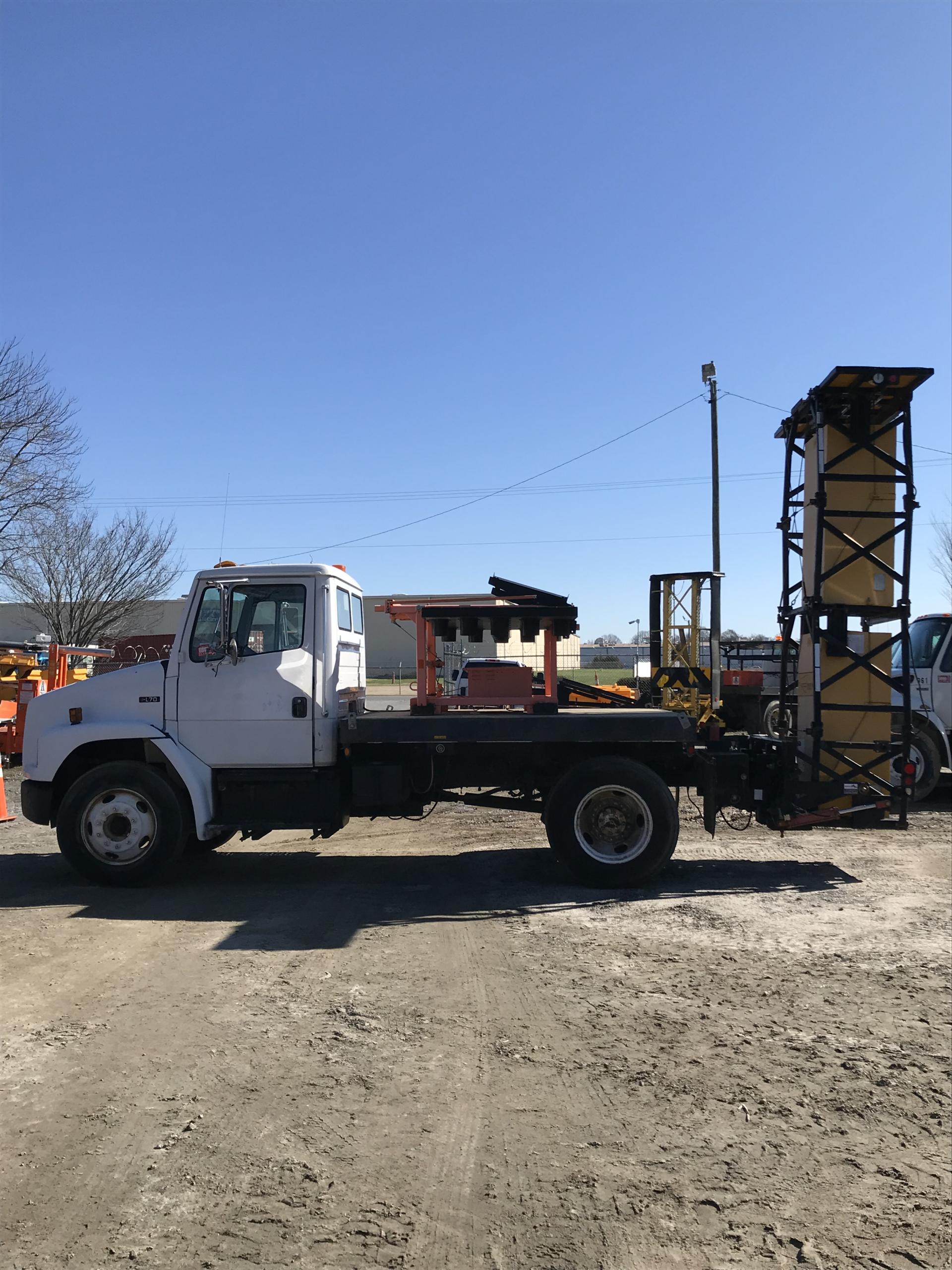 1999 Freightliner FL-70 Attenuator Truck