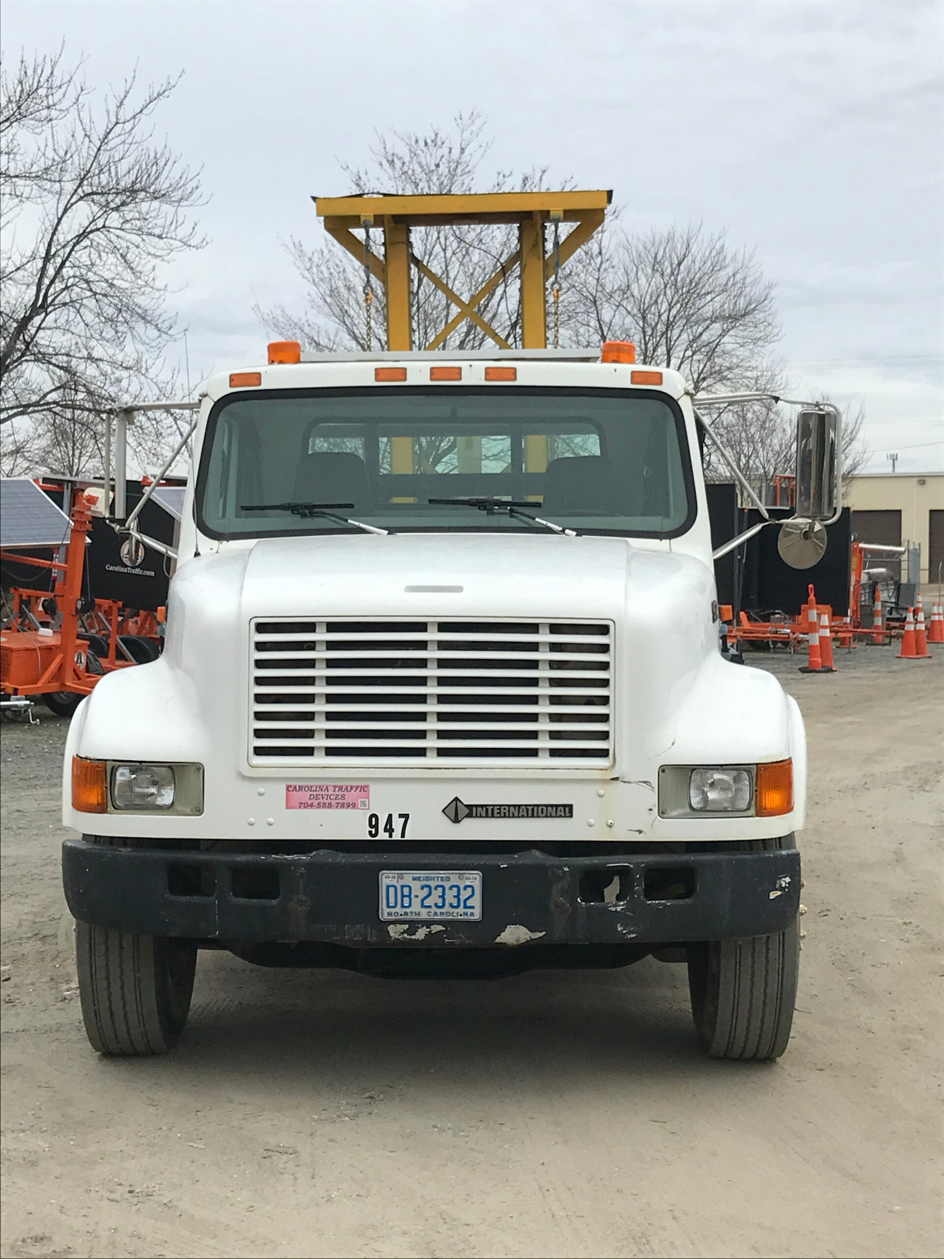 1999 International 4700 Attenuator Truck