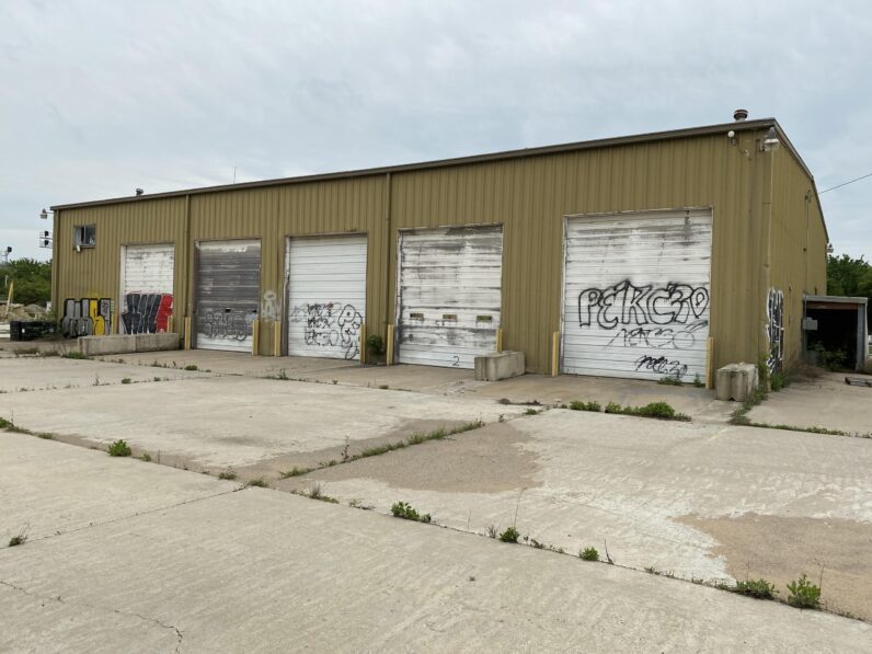 100x80x20 Pre-Fab Metal Building