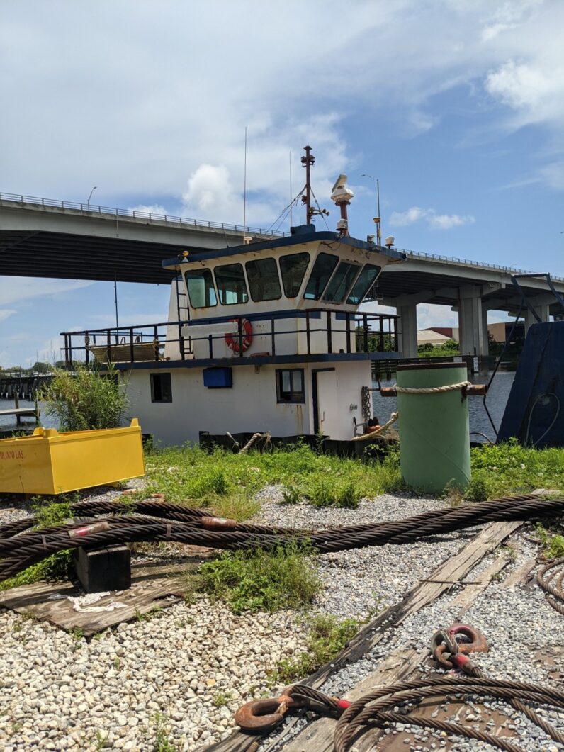 2000 Progressive Industrial Goliath Pushboat