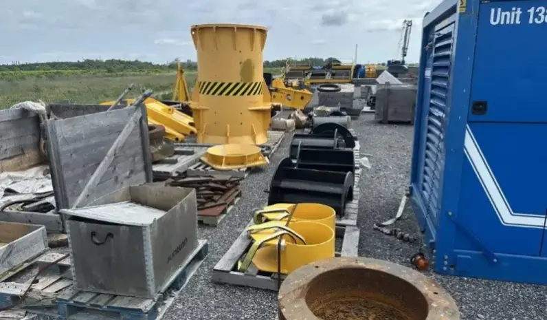 Junttan HHx300 Hydraulic Impact Hammer