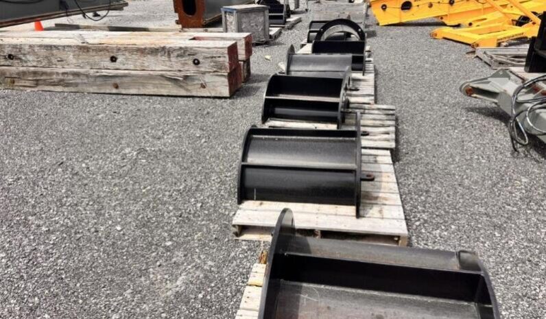 Junttan HHx300 Hydraulic Impact Hammer